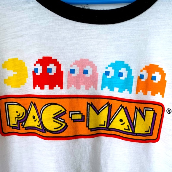 Bandai Namco Entertainment Store Tops - PAC-MAN (XL) Blinky, Pink, Player + T-Shirt Short Sleeve White trimmed in Black